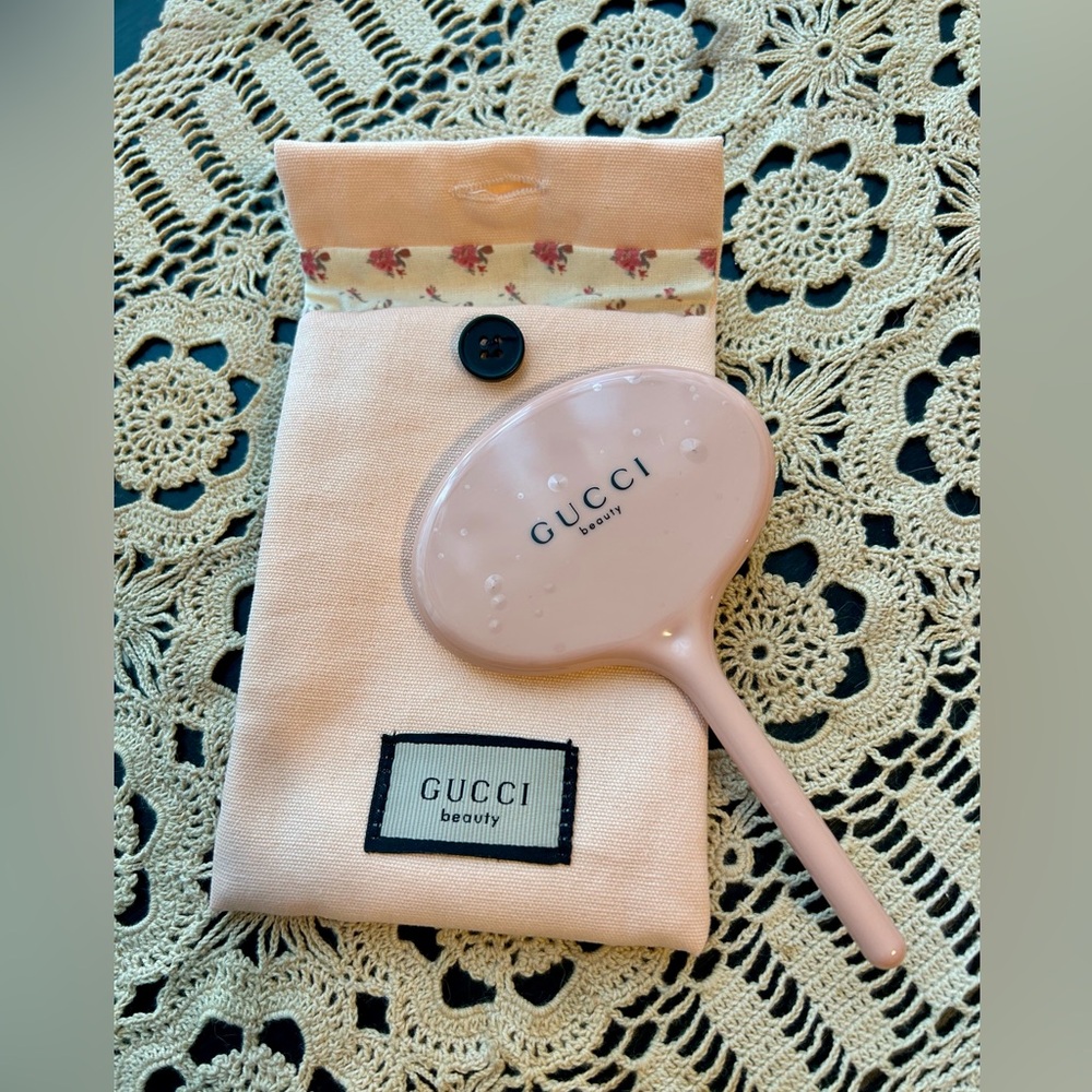 Gucci Beauty Blush Pink Beauty Pouch and Mirror - GWP